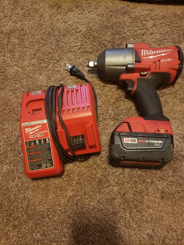 MILWAUKEE M18 Fuel 1/2 impact wrench