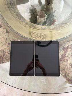 ipad 6th Gen 10.5 inch 32 gbs of storage CELLULAR + WIFI