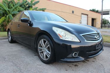 2013 INFINITI G37