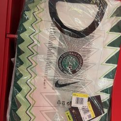 Brand New Mens Nike Nigerian Jersey - Size Large