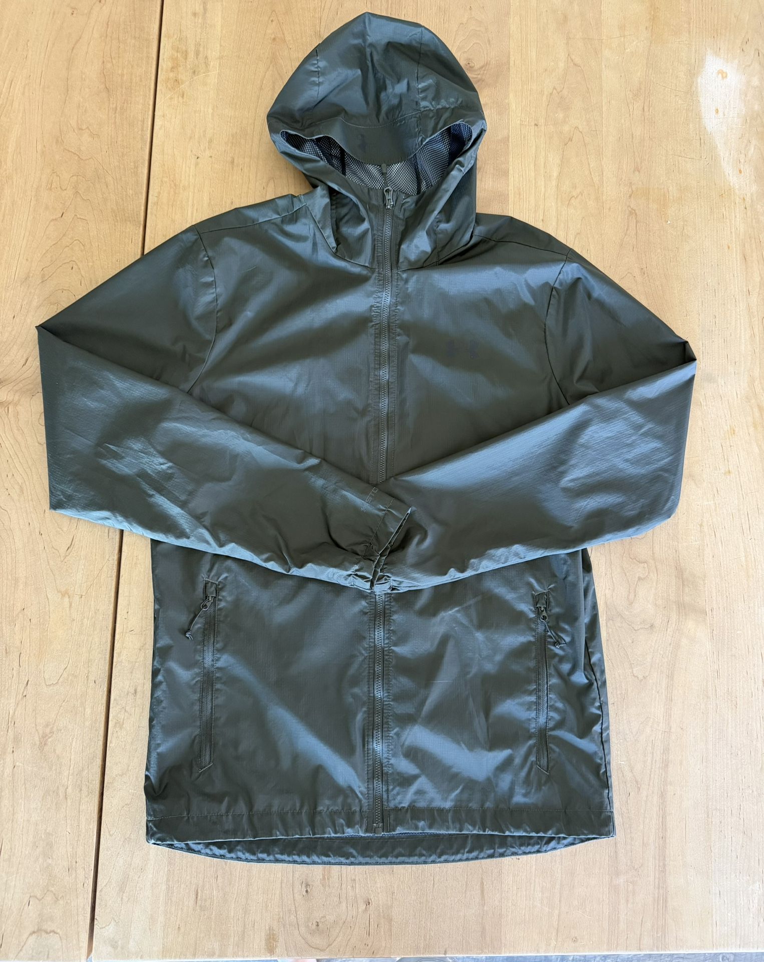 Under Armour Waterproof Jacket Men’s Small Like New Condition!!