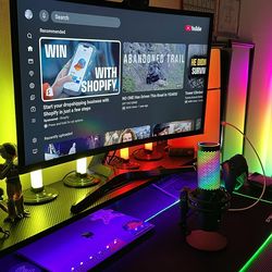 Samsung 32 “ INCH CURVED MONITOR