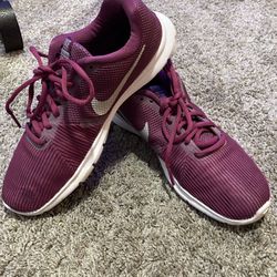TENIS NIKE NÚMERO EN LA FOTO