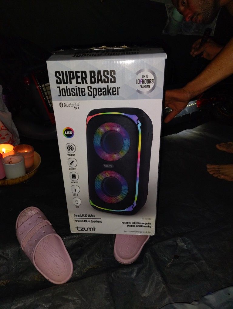 Tzumi Super Bass Speaker