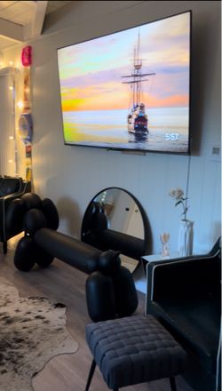 Hisense - 70" Smart TV with Mount