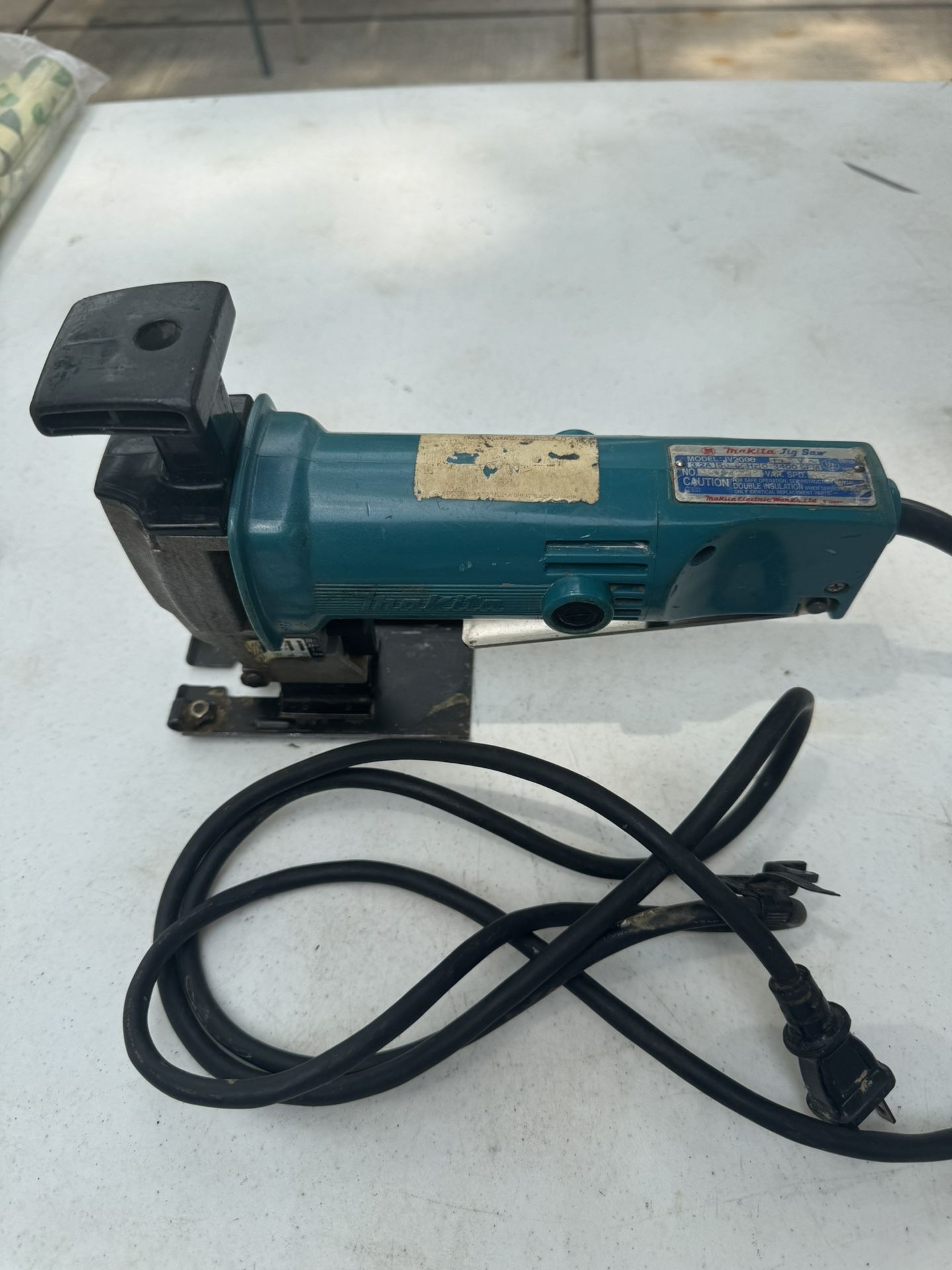 Makita JV2000 Jig Saw Paddle Handle Metal Wood Plastic Corded Electric