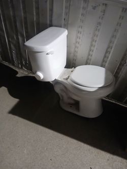FREE FREE toilet