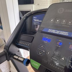 Horizon T101 Treadmill “like new”