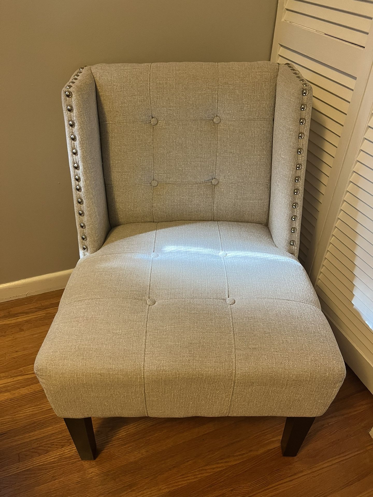 Accent Chair 