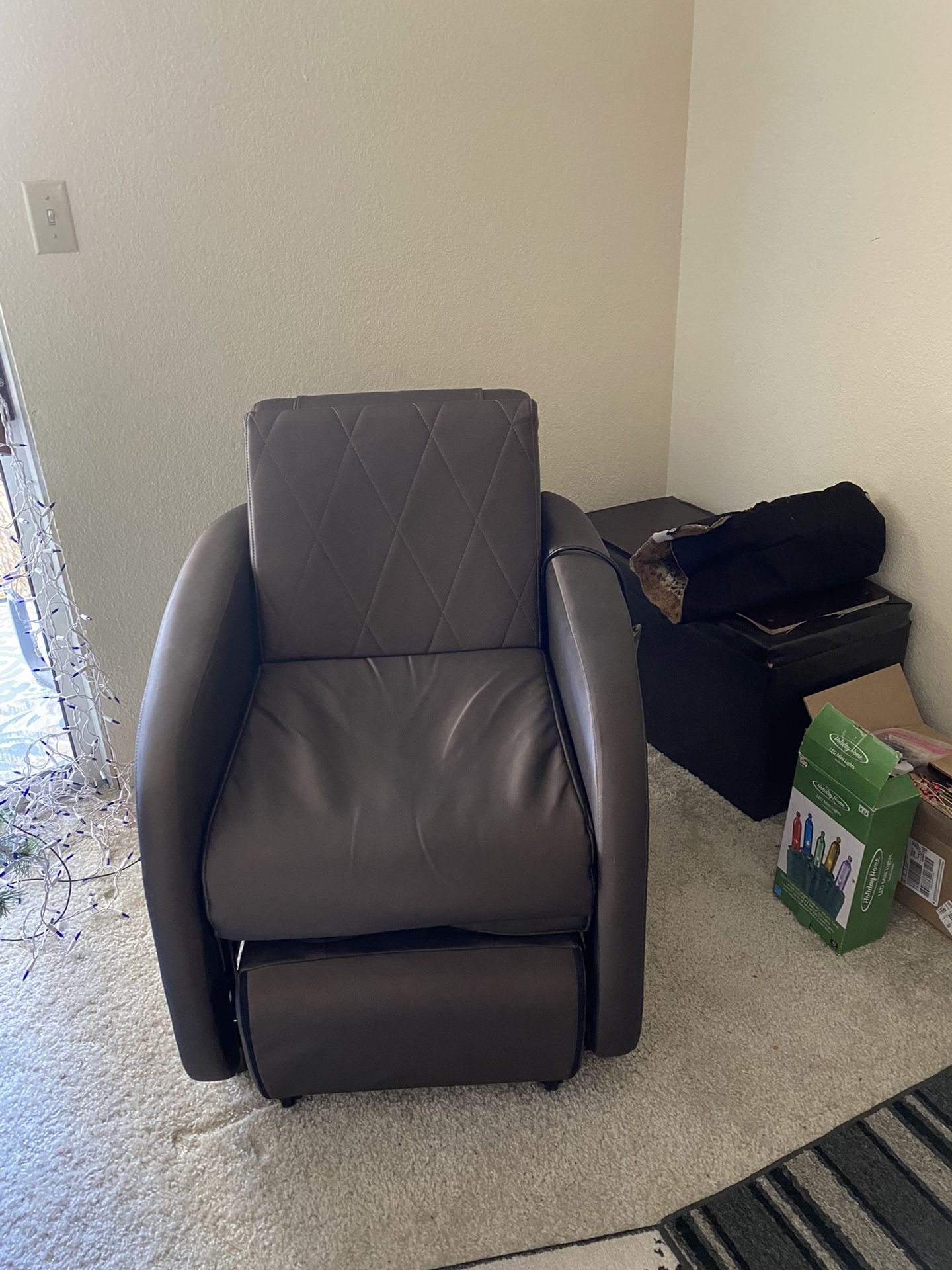 Brookstone Massage Chair for Sale in Reno, NV OfferUp