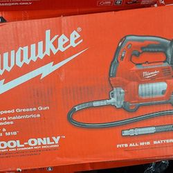 2646-20 Grease Gun  M18] 