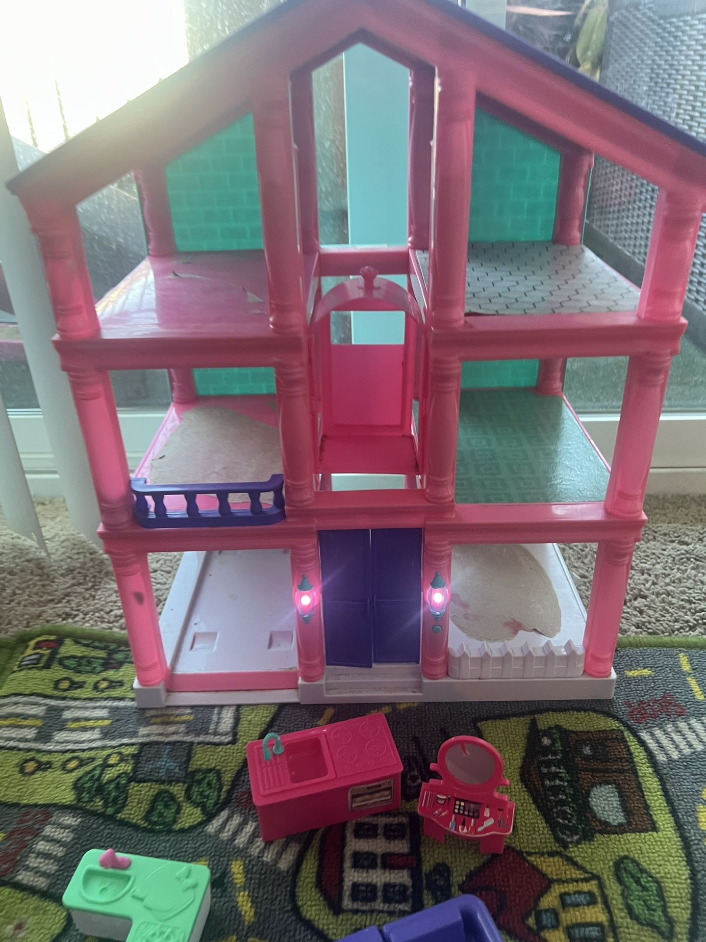 Doll House With Elevator And Working Doorbell