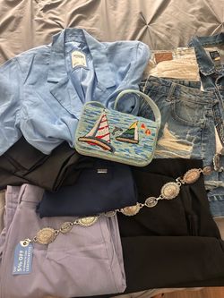 Good brands women Mixed Clothing and Accessories Bundle Lot
