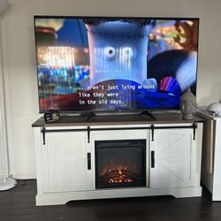 Juego De tv 70”, Mesa Stand Con Chimenea, Y Mesa De Centro $500.00