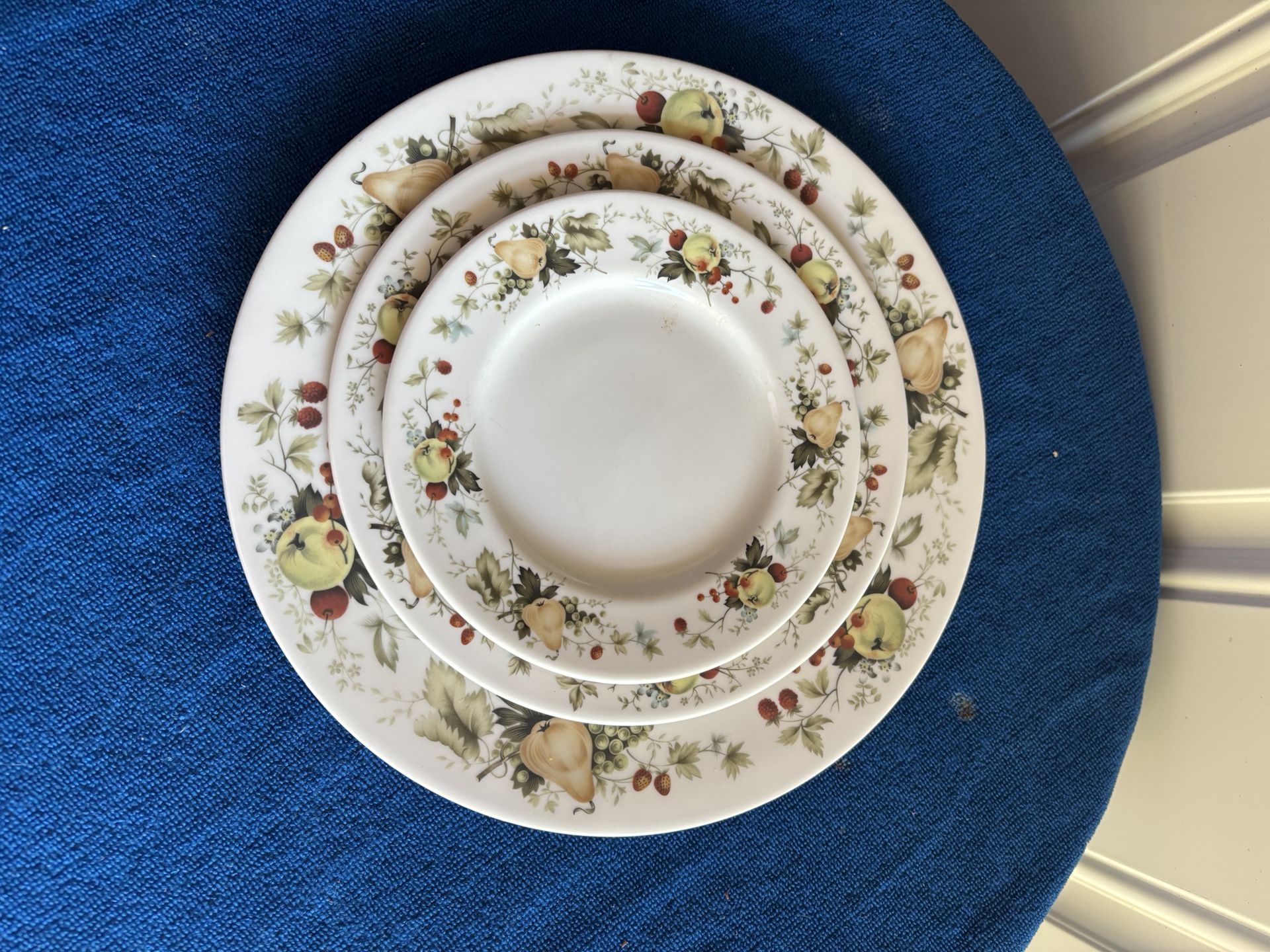 Vintage Royal Doulton England Miramont TC 1022 Fine China