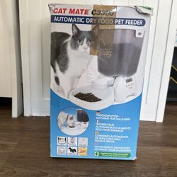 Automatic Dry Food Feeder 