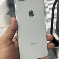 iPhone 8 Plus 