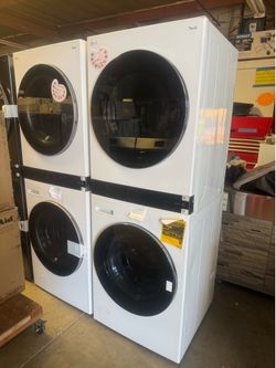 Tower LG washer and gas dryer White w 27”