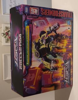 Transformers  Generations Legacy Universe Bulkhead  Wreck N Rule (!)