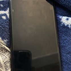 iPhone 11 64 GB LIKE NEW