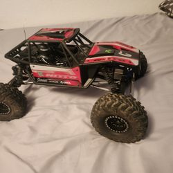 Axial Capra 1/10th Scale Rock Crawler 