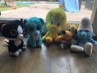 5 small stuffed animals