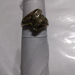 10 Karat Gold Ring And Diamonds Size 7 1/4 Used