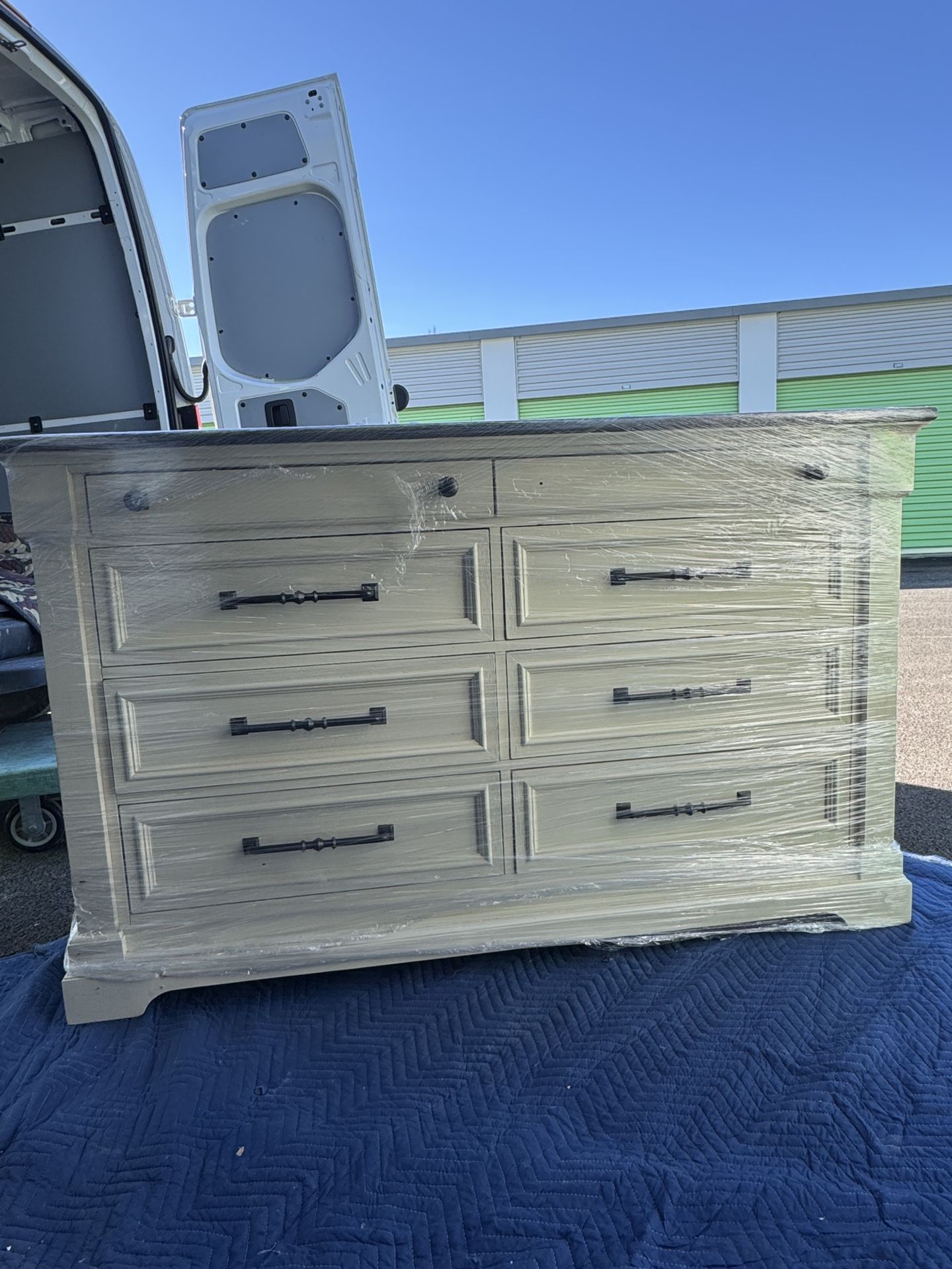 Egg Shell Color With Grey Dresser 8 Drawers