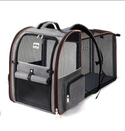 Pet backpack