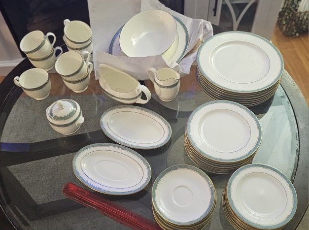Pfaltzgraff Patina Dining Set