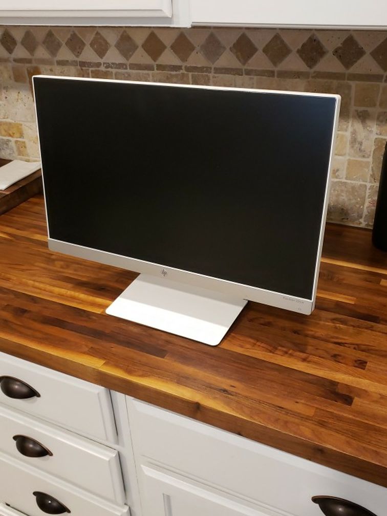 [Free] HP Computer Monitor (Screen Is Damaged)