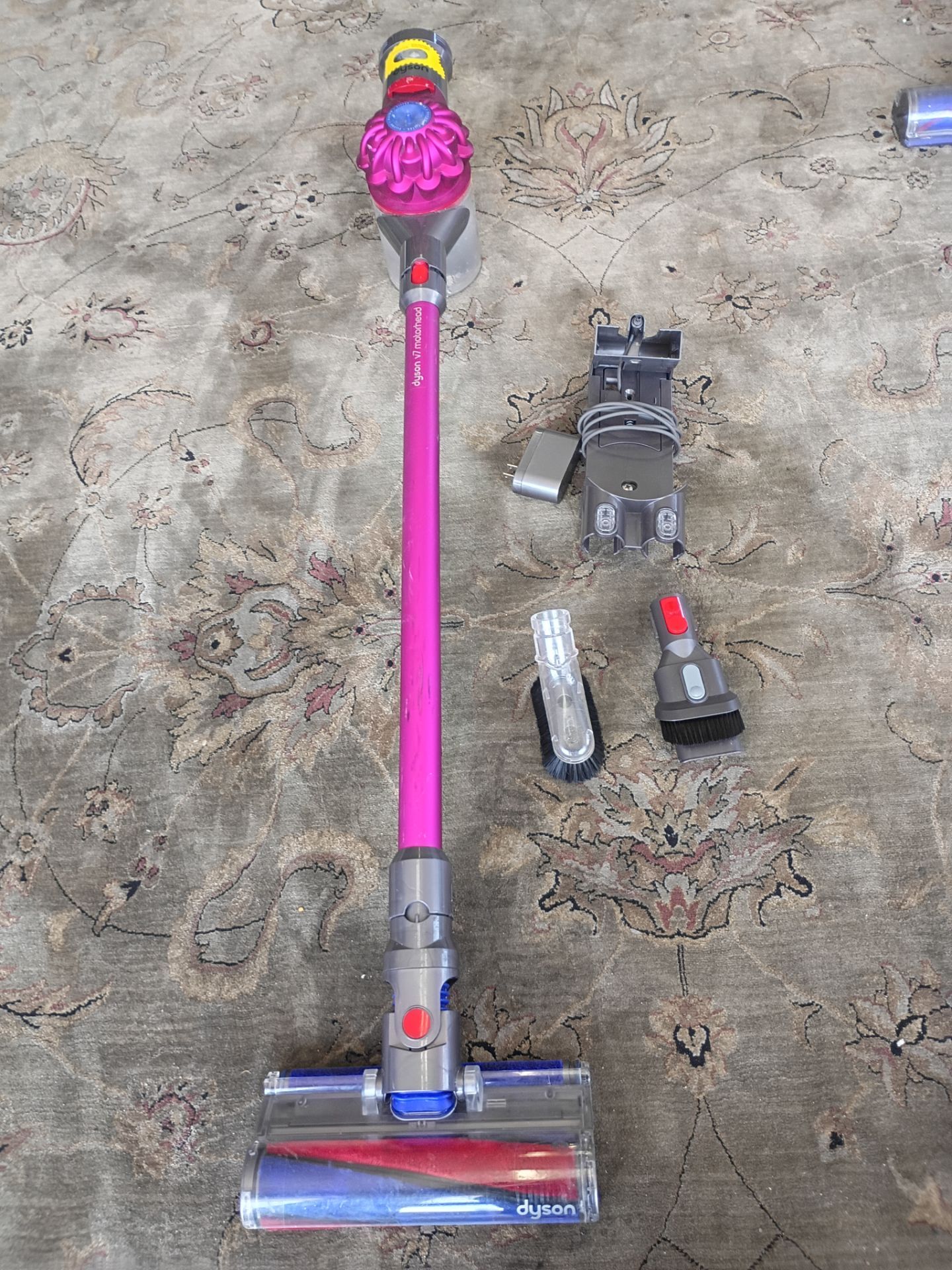 Cordless vacuum cleaner
