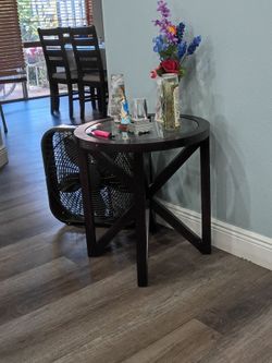 Living room center table set. (Moving sale).