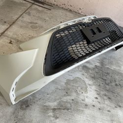 2023 Toyota Corola Bumper Grill Used Oem 