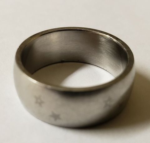 Titanium Ring Band, Size 8, with faded Stars !