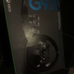 Logitech G920 Force Feedback Racing Wheel with Pedals