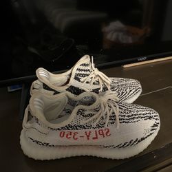 Yeezy’s 350S Zebra