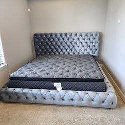 King Platform Bed Frame With Mattress Pillow Top