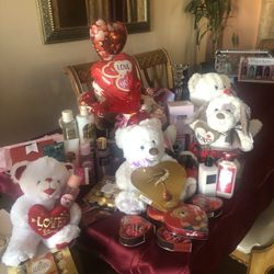 Valentines Gift 🎁 Victoria Secret Perfumes And Lotion 