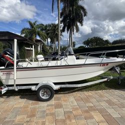 2004 17’ Boston Whaler Montauk