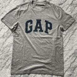 GAP Logo Crewneck Shirt
