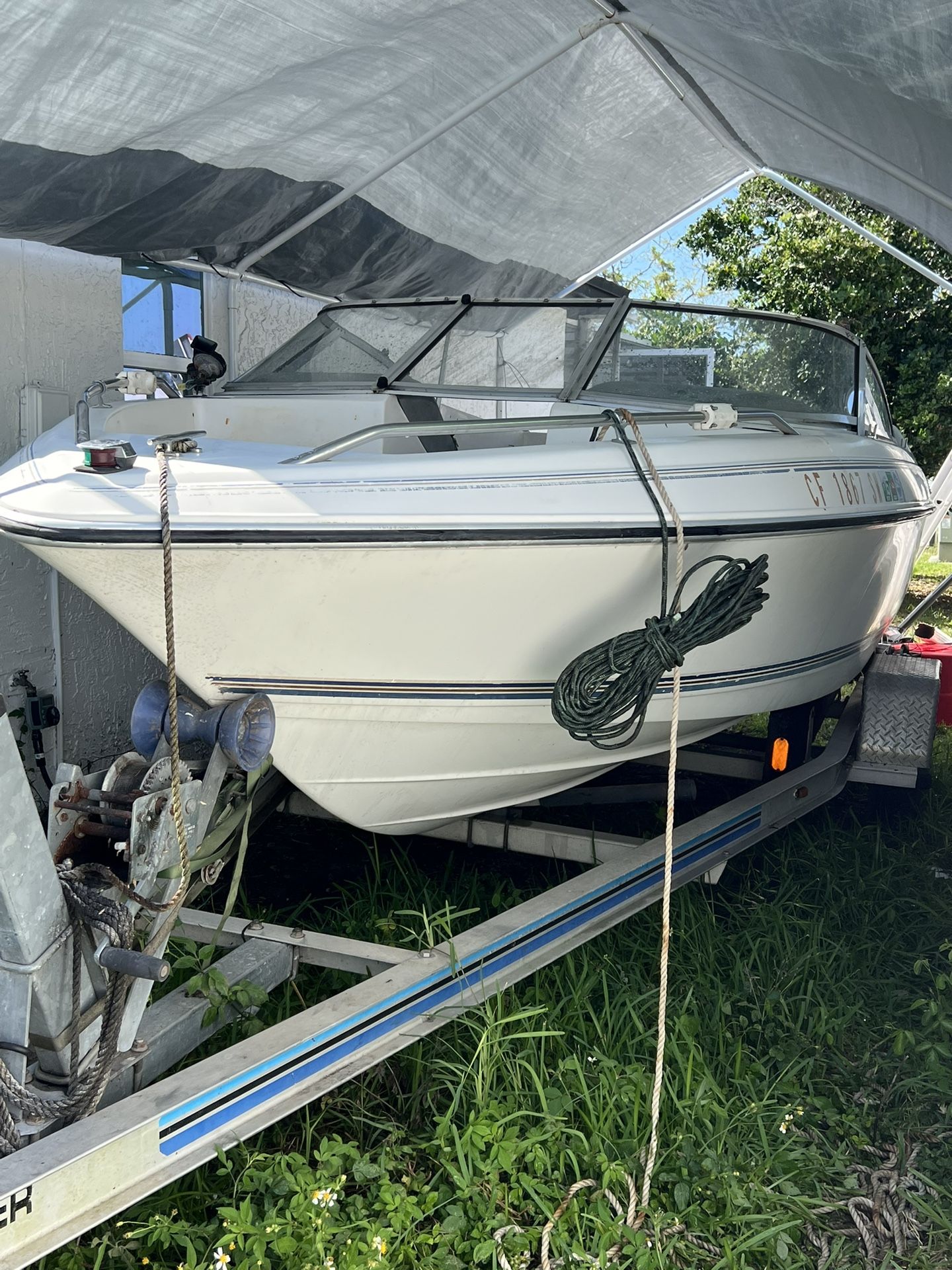  1993 18’bow Ride  I/O