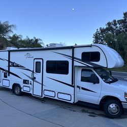 East to West Entrada 3100FB