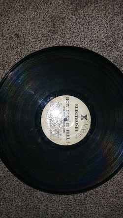 FREE CD OF RECORD (Jude ( on a ragga tip ) u.k.mix & how doess it feel ( the new order remix) electroset