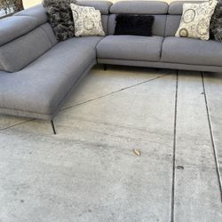 Sectional Couch 