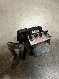 2005 Subaru Impreza WRX / ABS pump / module #1