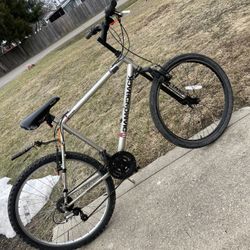 26” Men’s Diamondback Trail Bike 