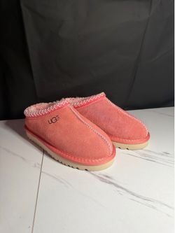 Pink Uggs