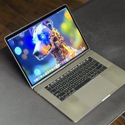 15” MacBook Pro - 1TB SSD (3.1Ghz QuadCore i7) - YEAR 2017