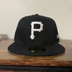 New Era Pittsburgh Pirates 59FIFTY Black White Fitted Hat Size 7 1/4
